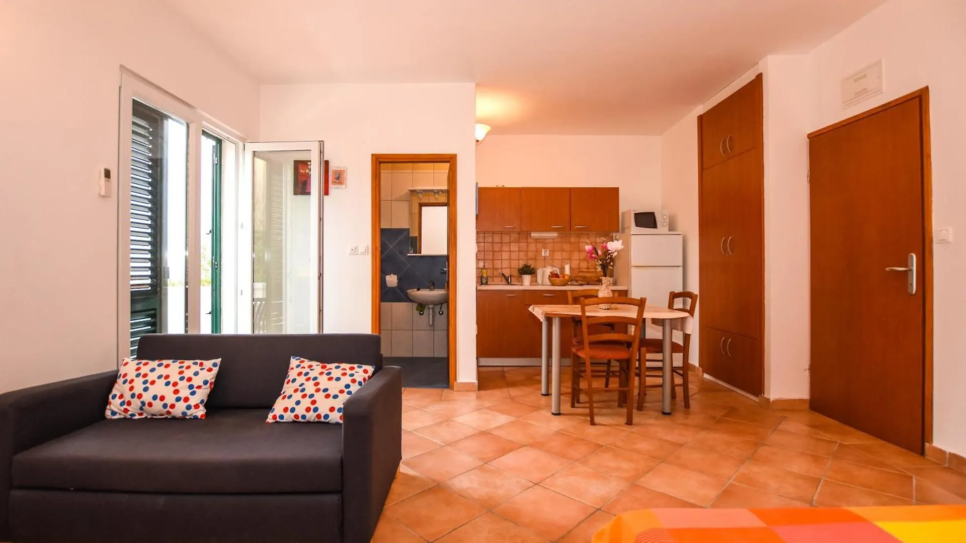 Rose Wind Apartments Pag Town Croacia